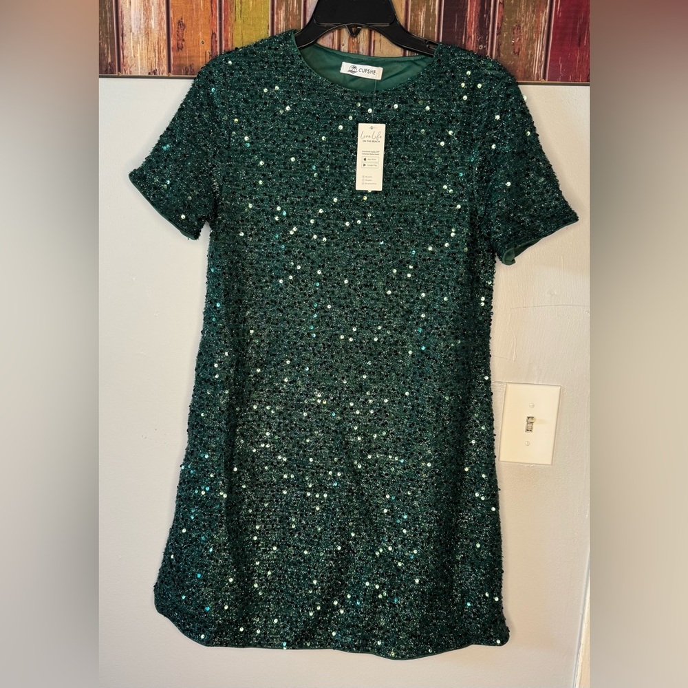 Green Sequins Round Neck Short Sleeve Dress